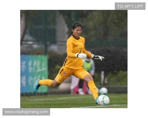 足球之夜 U17女足挺进下一阶段 关键时刻未能突破困境